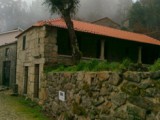 Uma Casa de Granito em Macieira de Alcôba | autor: Maria do Céu Pinto