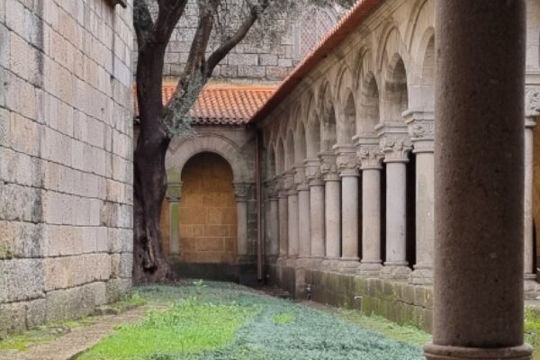 Foto1_LúciadeDeus_EB23Prof.MendesFerrão